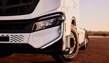 
									2022 Nikola Tre Battery Electric Truck full								