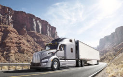 Peterbilt 579 EV Electric Truck