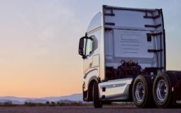 2022 Nikola Tre Battery Electric Truck