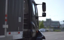 Xos Class 8 HDXT Electric Truck