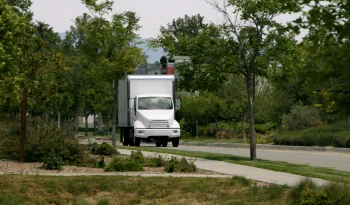 
									Xos Class 6 / 7 MDXT Electric Truck full								