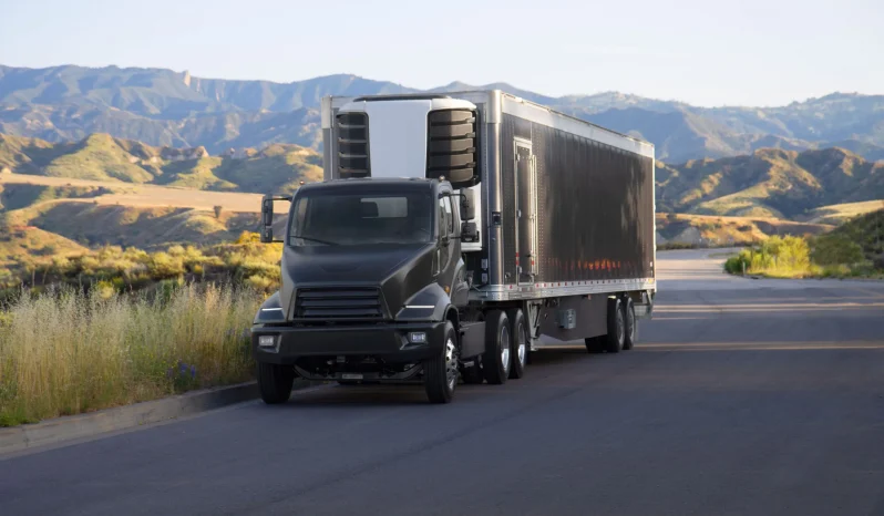 
								Xos Class 8 HDXT Electric Truck full									