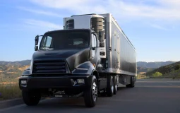 Xos Class 8 HDXT Electric Truck