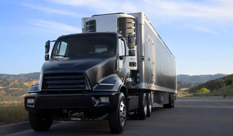 
								Xos Class 8 HDXT Electric Truck full									