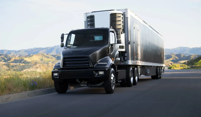 
								Xos Class 8 HDXT Electric Truck full									