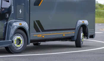 
									2023 REE P7-B Electric Box Truck full								